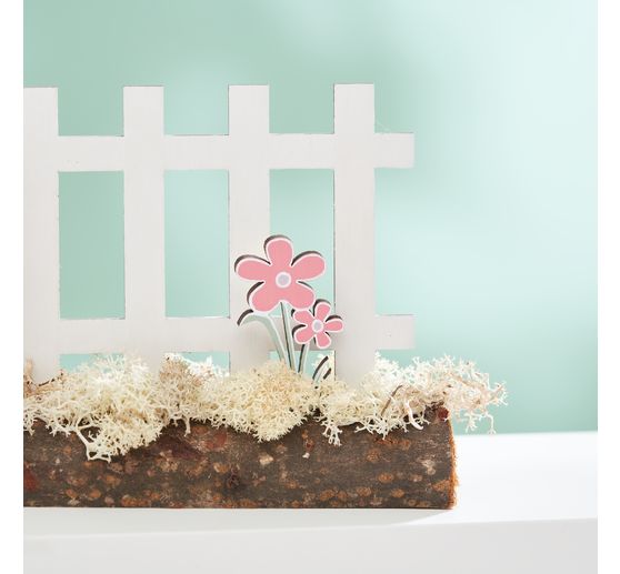 VBS Wooden building kit on tree trunk