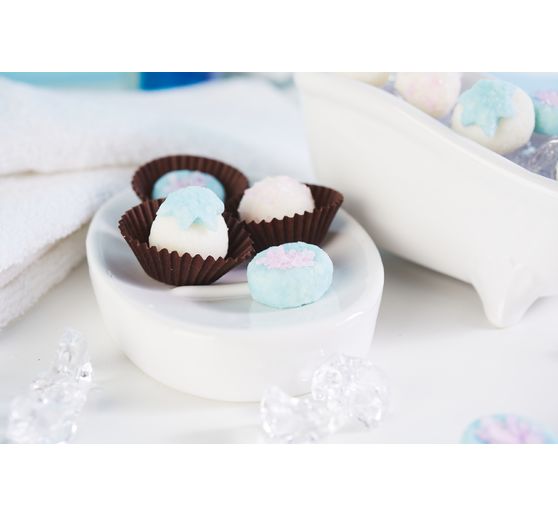 Soap flakes to knead, white