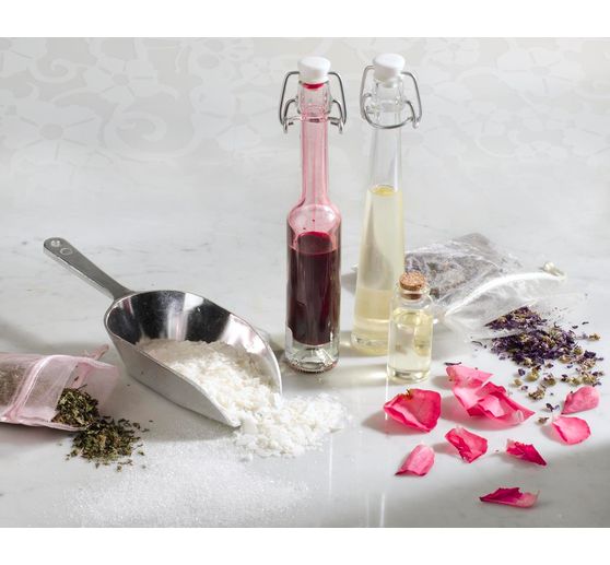 Soap flakes to knead, white