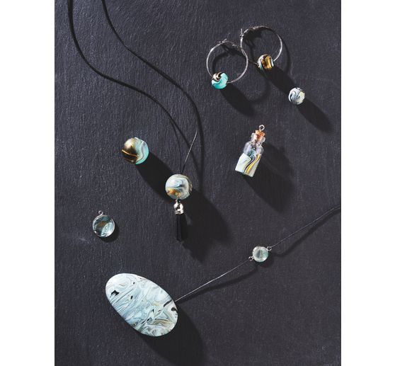 VBS Jewellery Pouring