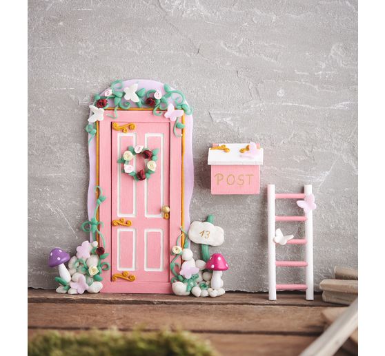 Vílí dveře a vílí nábytek, 3 kusy.