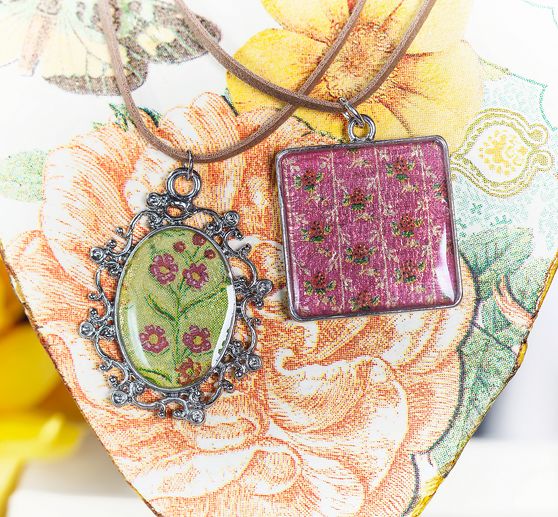 Busta VBS, vyroben&aacute; z pap&iacute;rma&scaron;&eacute;