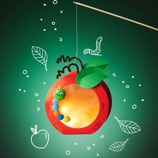 Laterne Apfel mit Wurm