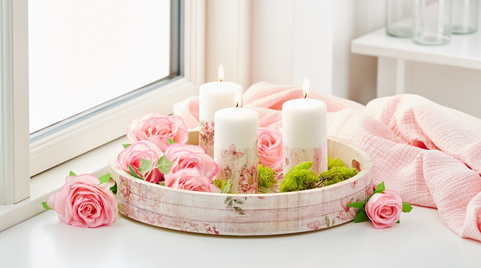 Tablett und Kerzen mit Decoupage